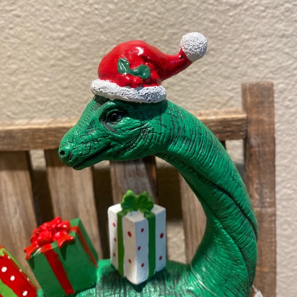 Christmas Dinosaur Figure, Large Resin Brachiosaurus With Christmas Presents - Picture 13 of 16